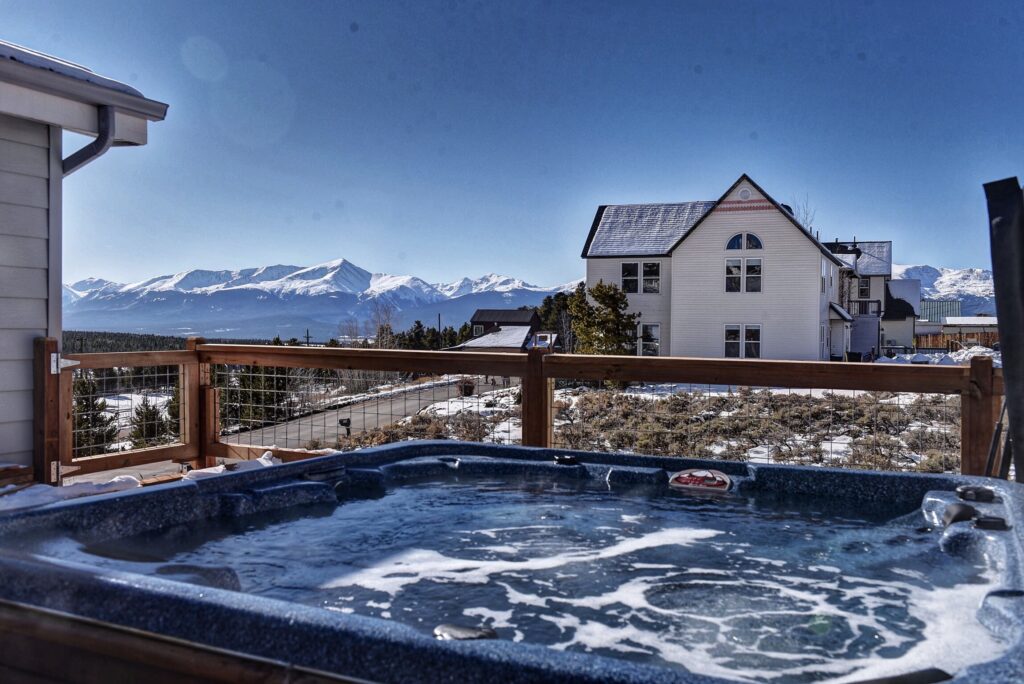 hot tub vacation home with view